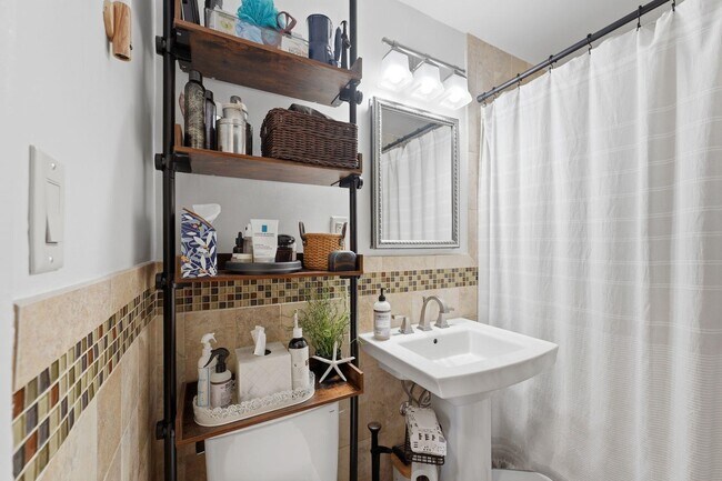 Building Photo - 6040 JFK Blvd E