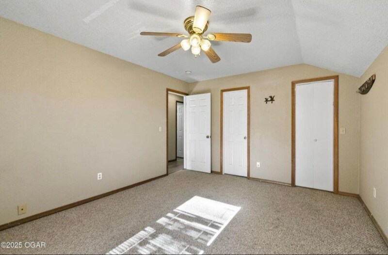 Building Photo - 6496 Racine St