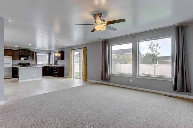 Building Photo - 4 Bed/2.5 Home In Kuna! - Pets Welcome!