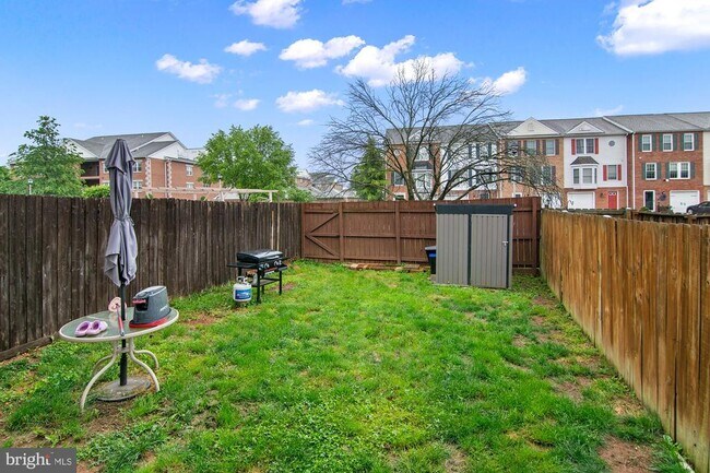 Building Photo - 110 Stull Ct
