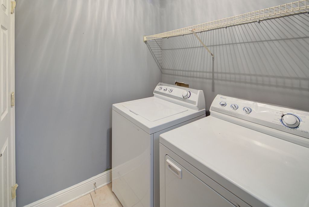 Building Photo - 7301 Santa Fe Pky