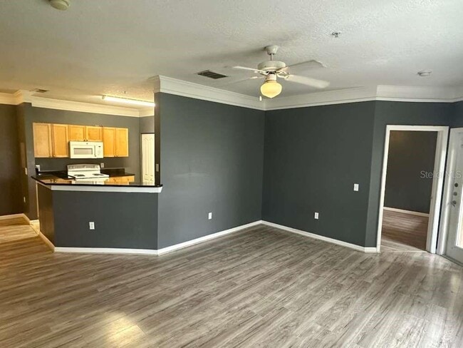 Building Photo - 8836 Villa View Cir