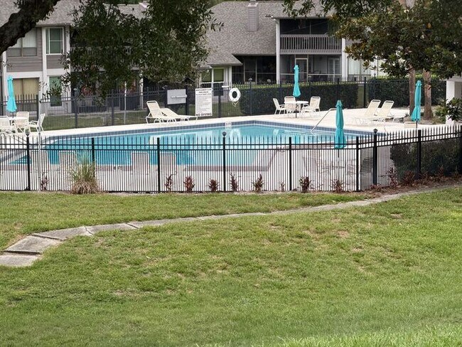 Building Photo - Spacious 3 Bedroom Townhome with Garage in Altamonte Springs