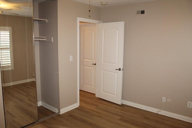 Building Photo - 3Bed/2Bath Upgraded Home off Mira Mesa Blvd~ Lepus