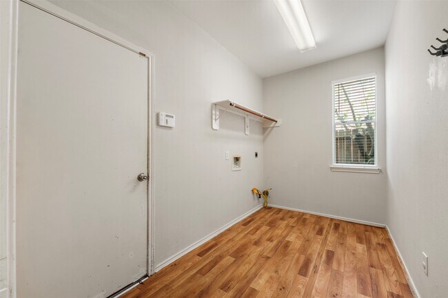 Building Photo - 17102 Mountain Crest Dr