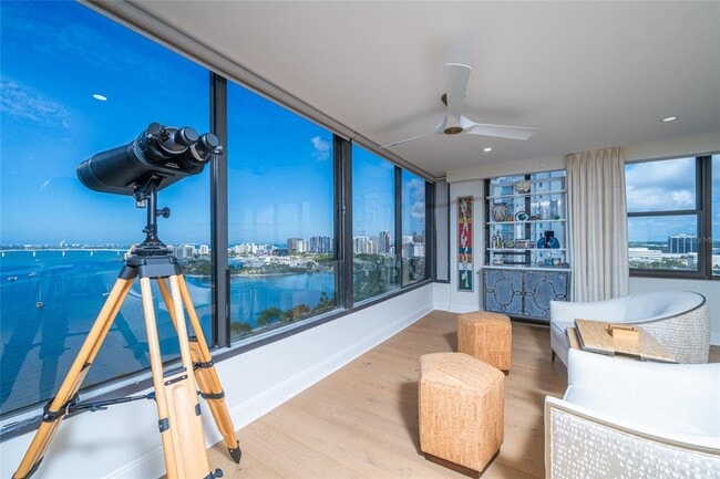 Building Photo - 770 S Palm Ave