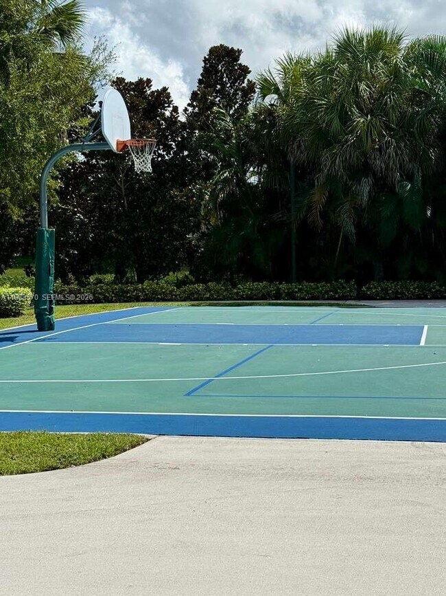 Building Photo - 16111 Emerald Cove Rd