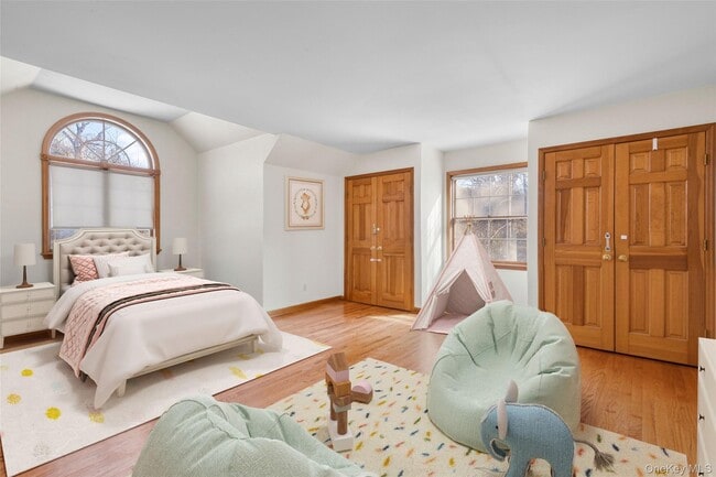 Building Photo - 50 Evergreen Row