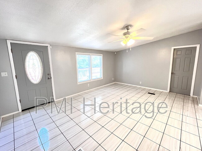 Building Photo - 12651 Scenic Dr