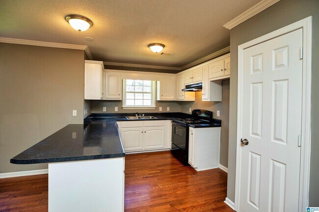 Building Photo - 12965 Brookstone Way