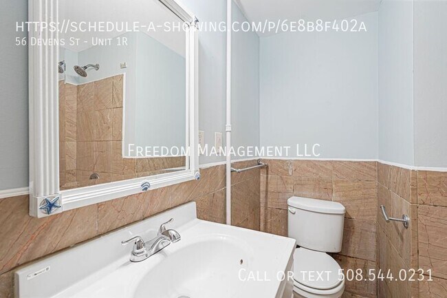 Building Photo - 56 Devens St