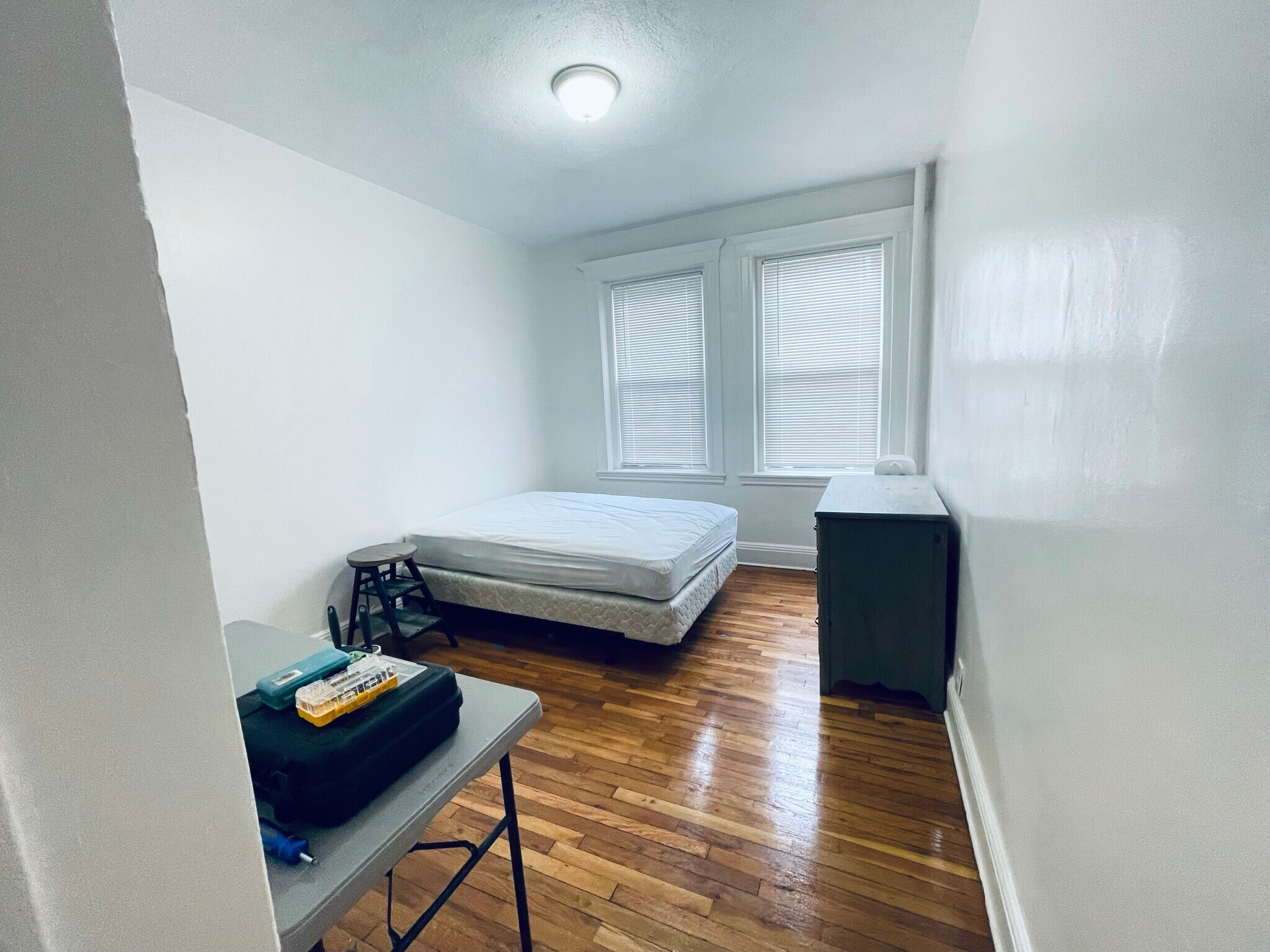 Building Photo - 4 Carol Ave