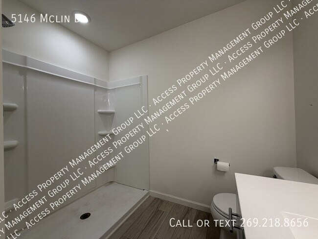 Building Photo - 5146 McLin Dr