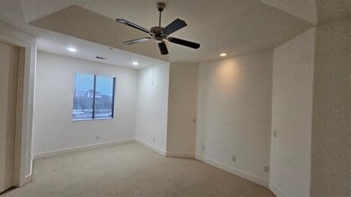 Building Photo - 2301 Camden Dr