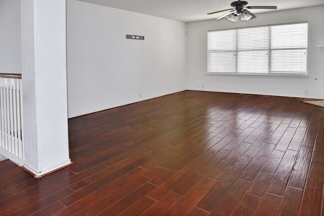 Building Photo - 13600 Breton Ridge St