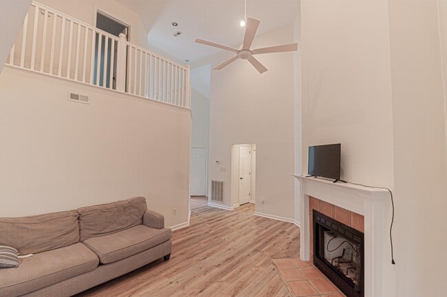 Building Photo - 1813 Windmere Way