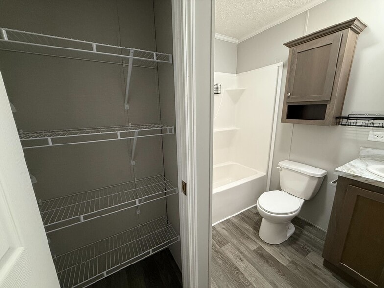 Building Photo - 11714 Cascade Cir