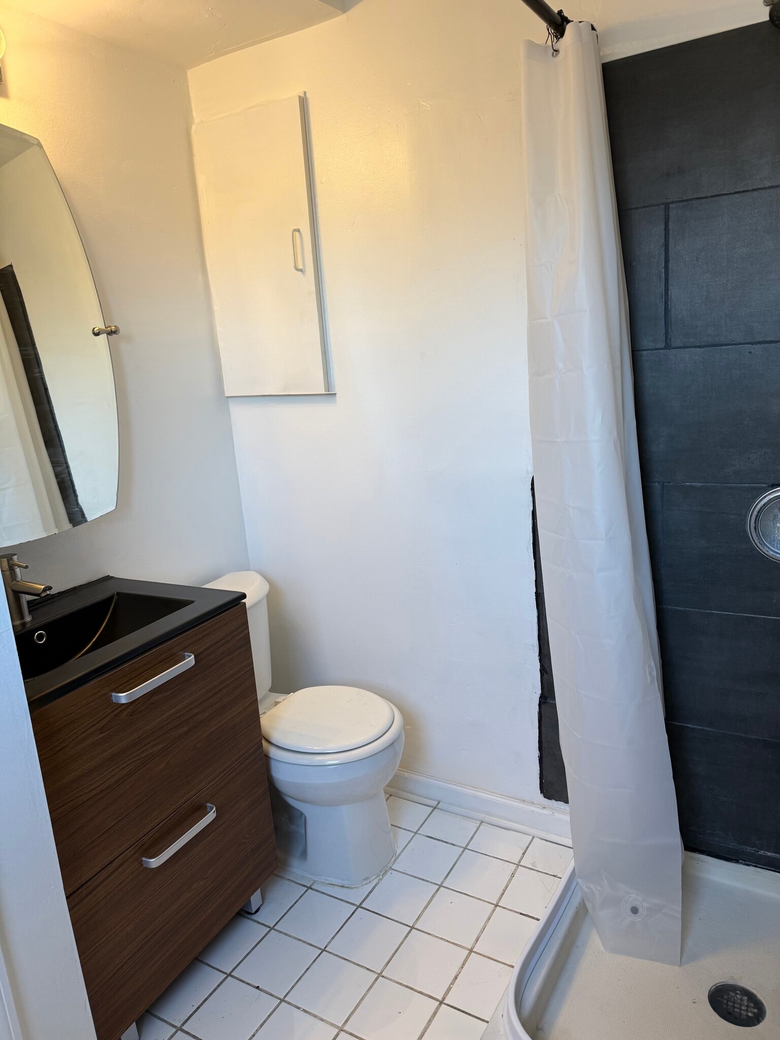 Building Photo - 3933 James St