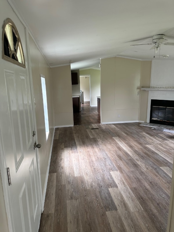 Building Photo - 104 Forest Creek Ln