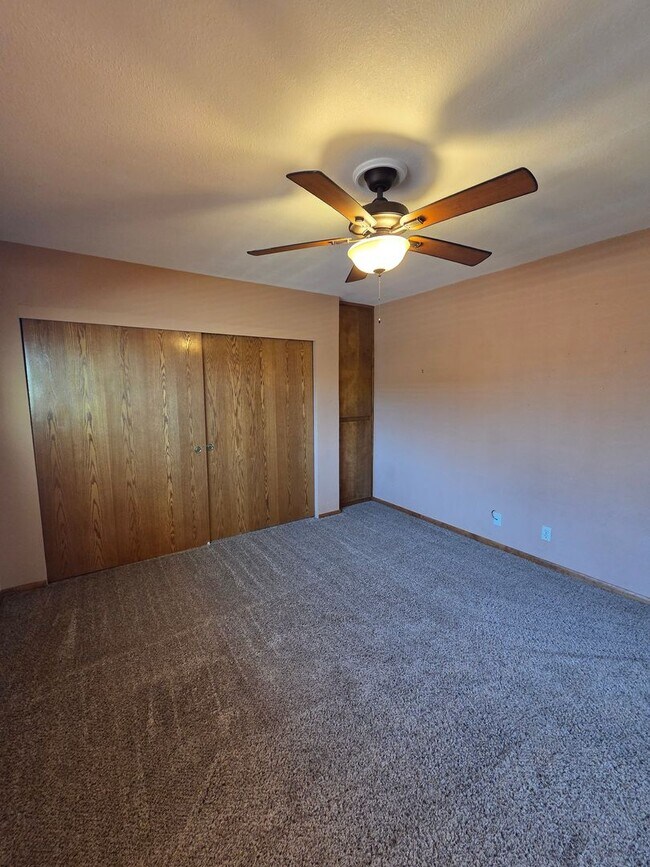 Building Photo - One of Kind 3 bed/2.5 bath home with 3 car attached garage located in BHC.