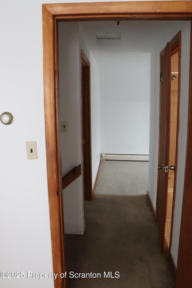 Building Photo - 112 1st St