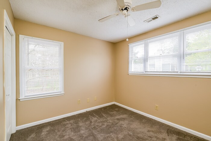 Building Photo - 610 Pisgah Church Rd