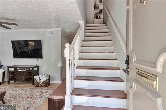 Building Photo - 8 Arpege Way NW