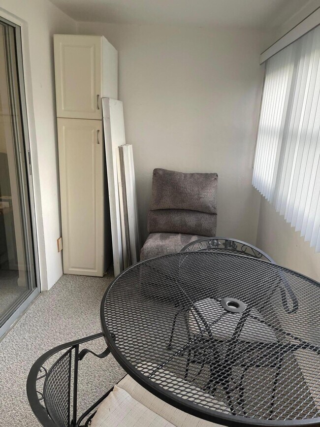 Building Photo - 117 Lake Terrace