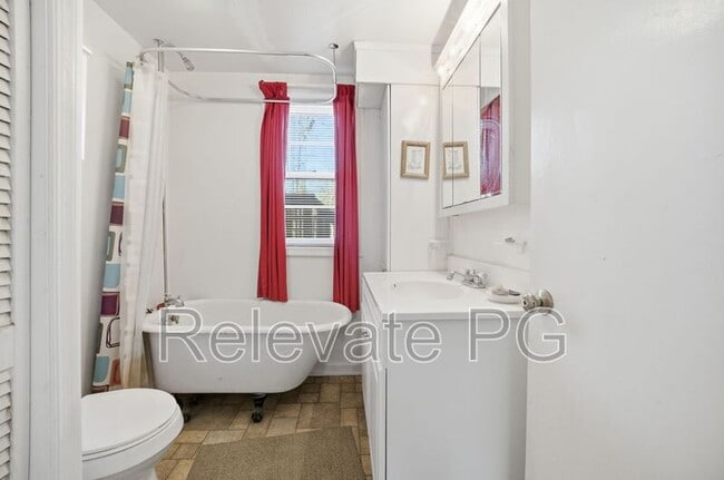 Building Photo - 9002 Michaux Ln