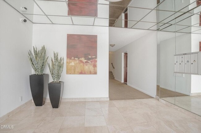 Building Photo - 8577 Rugby Dr