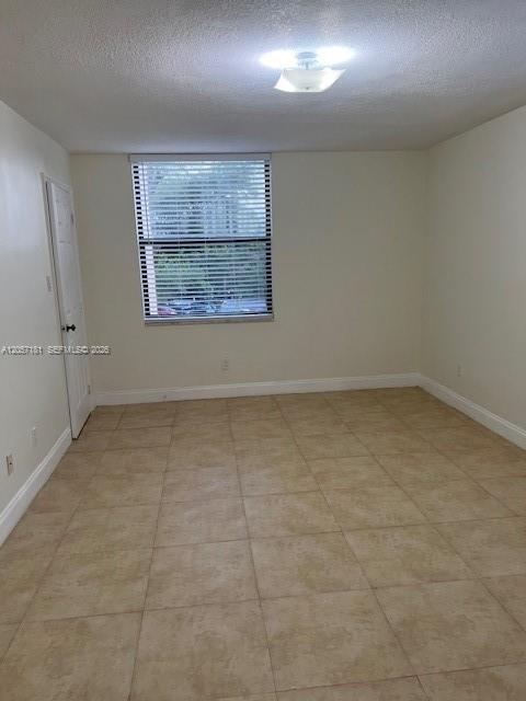 Building Photo - 14525 N Kendall Dr