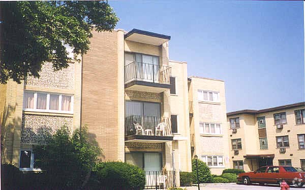 Primary Photo - 10022 S Pulaski Rd