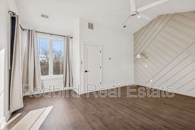 Building Photo - 2050 McKinley St