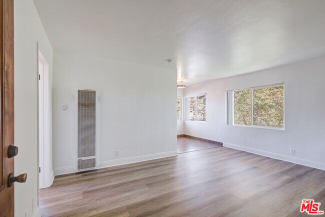 Building Photo - 8976 Cadillac Ave