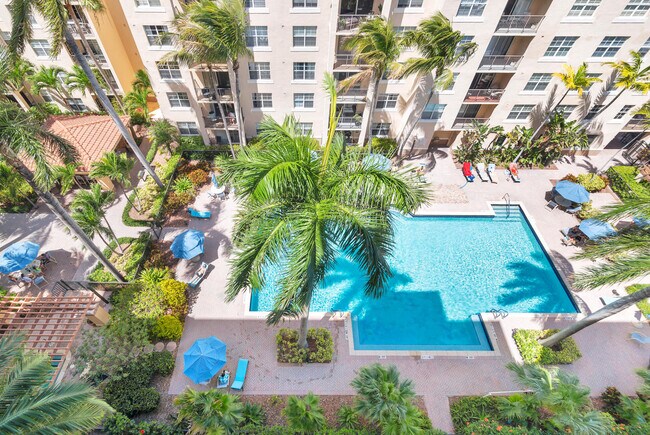 Building Photo - 1801 N Flagler Dr