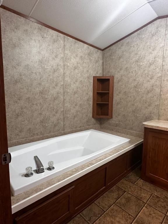 Building Photo - 886 Clark St