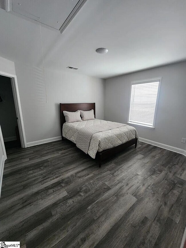 Building Photo - 29 Snowmill Rd