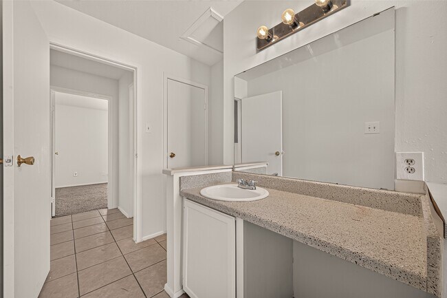 Building Photo - 12656 Windsor Village Dr