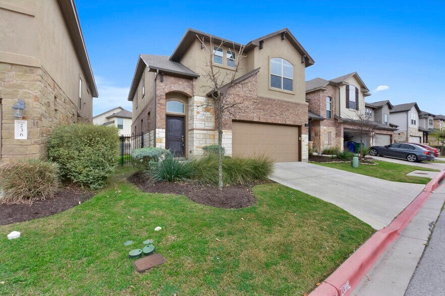 Building Photo - 1401 Little Elm Trl