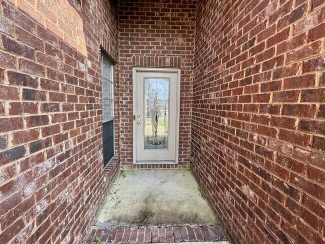 Building Photo - 3821 Branford Ct