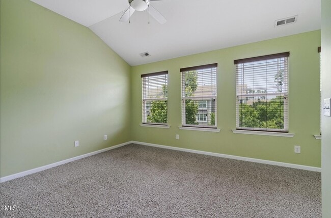 Building Photo - 22 Prairie View Ct