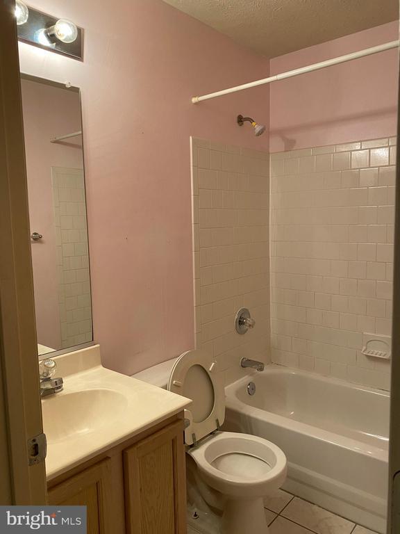 Building Photo - 9324 Daly Ct
