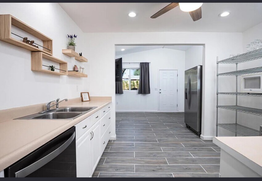 Building Photo - 66792 Hacienda Ave