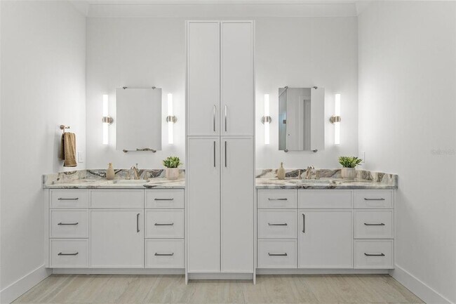 Building Photo - 500 E Davis Blvd