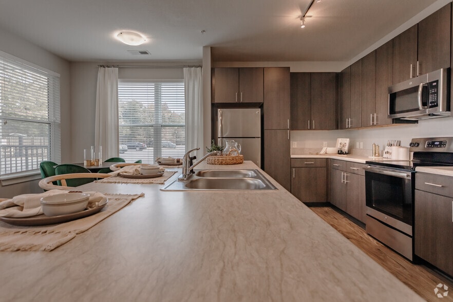 Large Kitchen Island - B2 - Atlantic on the Boulevard