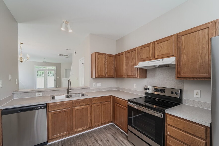 Building Photo - 13107 Ambrosia St