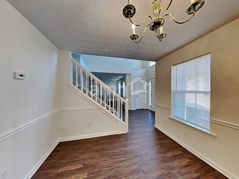 Building Photo - 750 Compton Ln