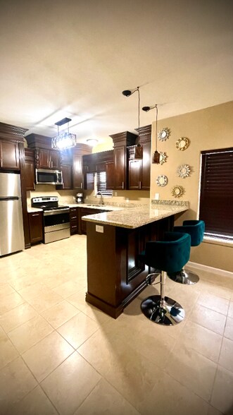 Building Photo - 110 Colorado St