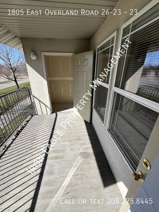 Building Photo - 1805 E Overland Rd