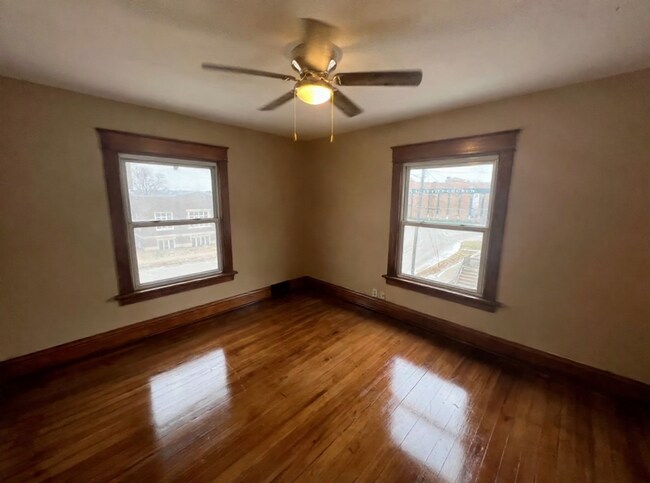 Building Photo - 2214-2216 7th Ave